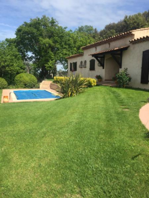 Hotels in Tanneron